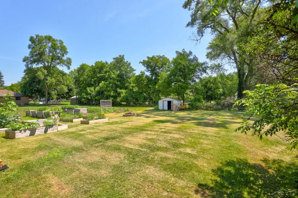 1177 S Poseyville Road Midland Charter Township, MI 48640