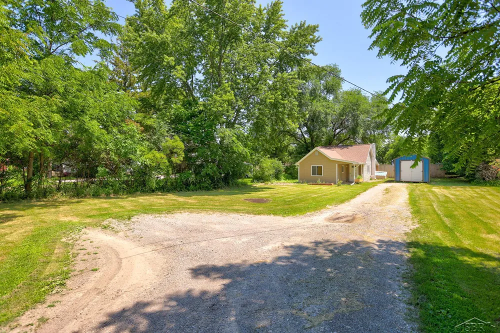 1177 S Poseyville Road Midland Charter Township, MI 48640