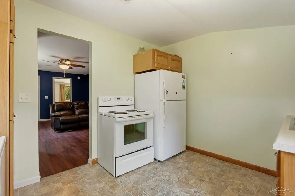 1177 S Poseyville Road Midland Charter Township, MI 48640