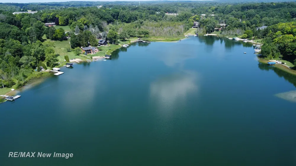 7190 Dark Lake Drive Clarkston City, MI 48346