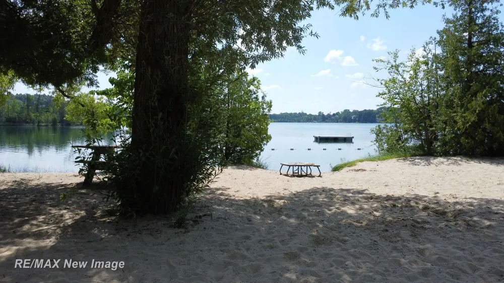 7190 Dark Lake Drive Clarkston City, MI 48346