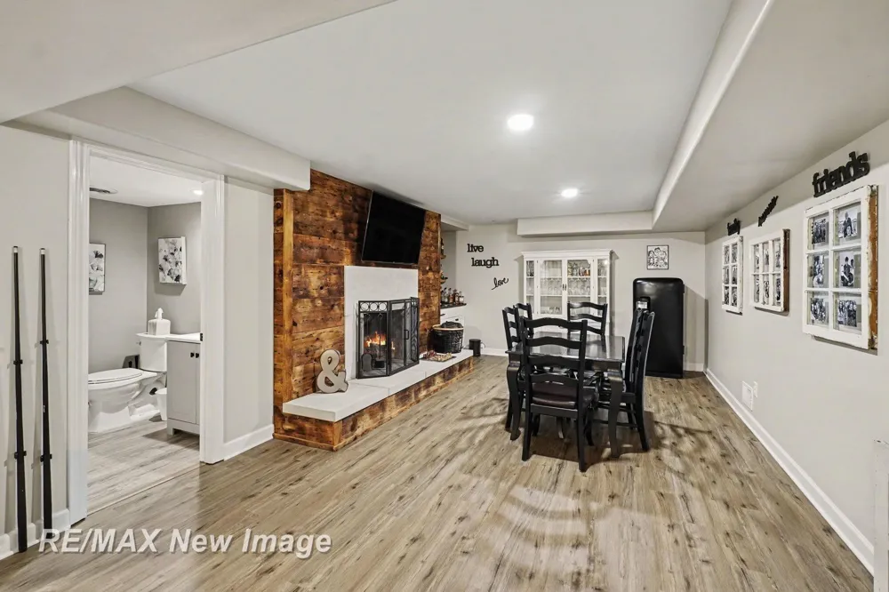 7190 Dark Lake Drive Clarkston City, MI 48346