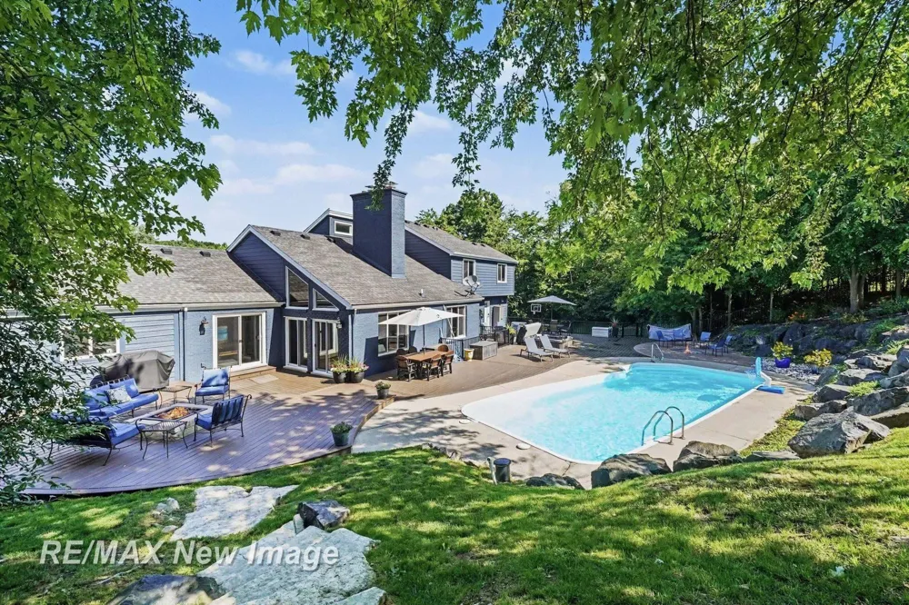 7190 Dark Lake Drive Clarkston City, MI 48346