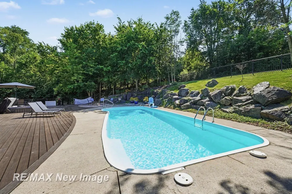 7190 Dark Lake Drive Clarkston City, MI 48346