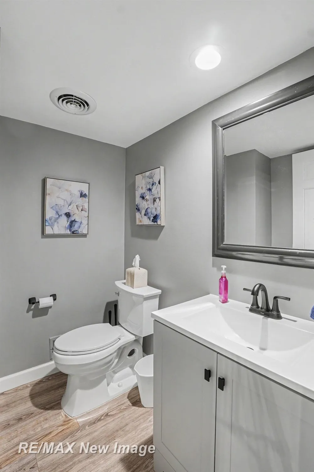 7190 Dark Lake Drive Clarkston City, MI 48346