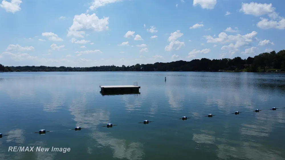 7190 Dark Lake Drive Clarkston City, MI 48346