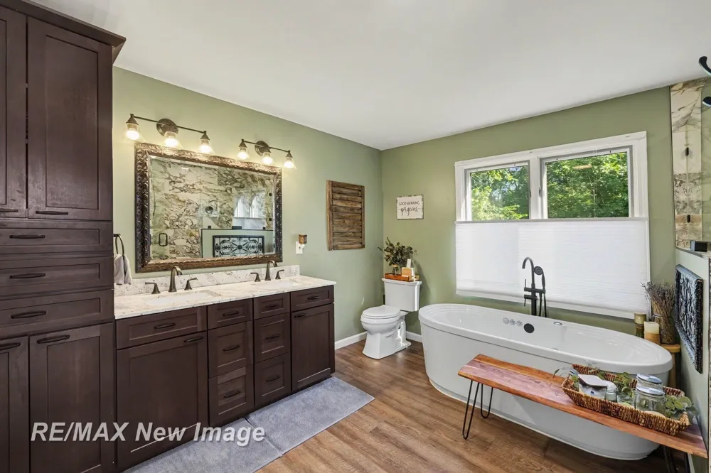 7190 Dark Lake Drive Clarkston City, MI 48346