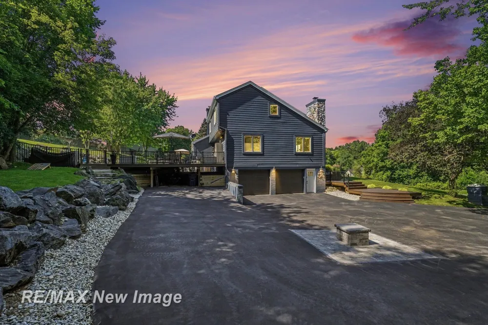 7190 Dark Lake Drive Clarkston City, MI 48346