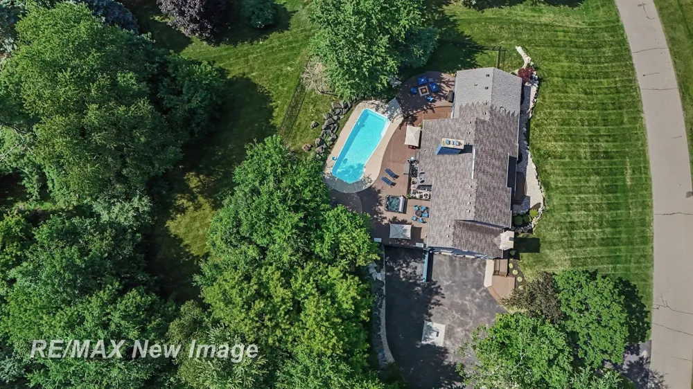 7190 Dark Lake Drive Clarkston City, MI 48346