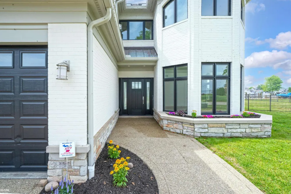 32824 River Road Harrison Charter Township, MI 48045