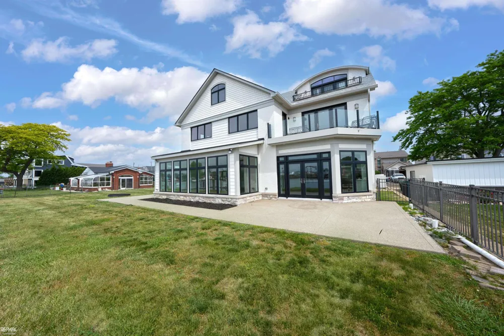32824 River Road Harrison Charter Township, MI 48045