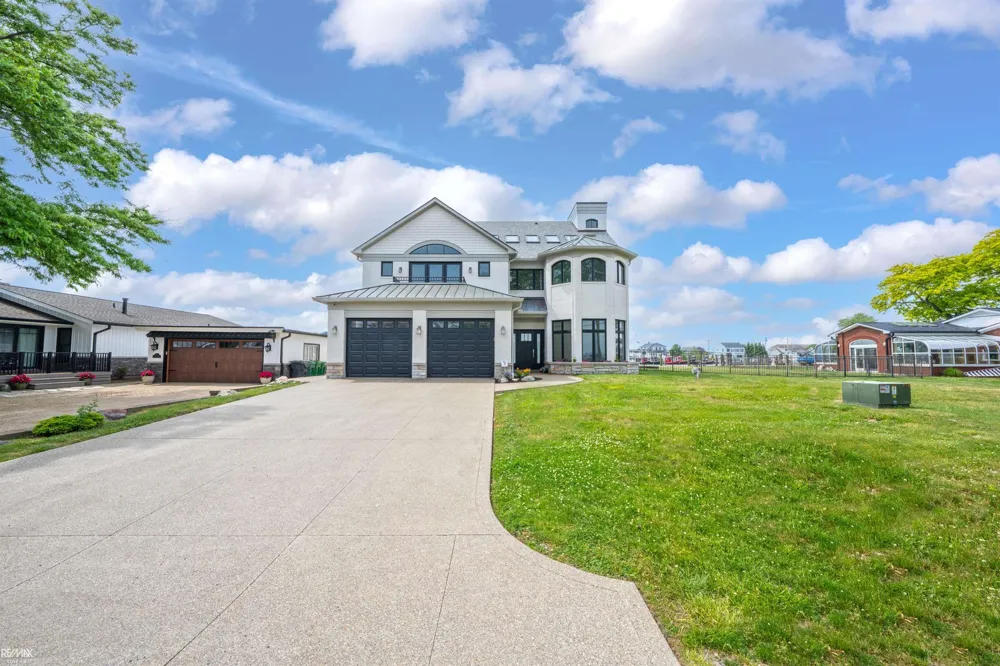 32824 River Road Harrison Charter Township, MI 48045