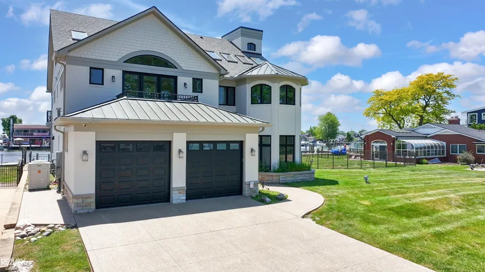 32824 River Road Harrison Charter Township, MI 48045
