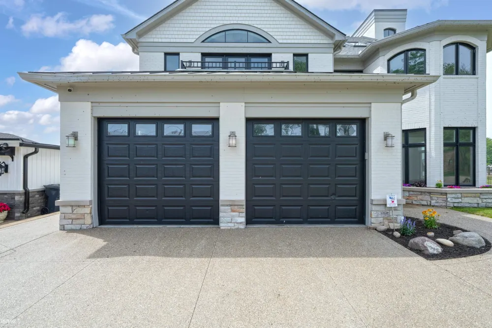 32824 River Road Harrison Charter Township, MI 48045