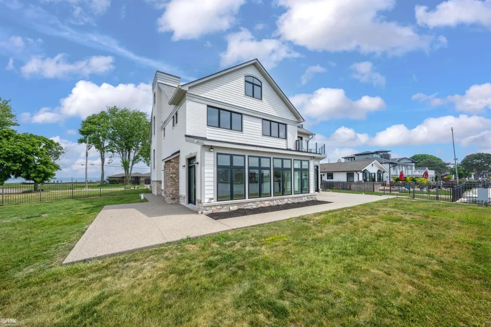 32824 River Road Harrison Charter Township, MI 48045