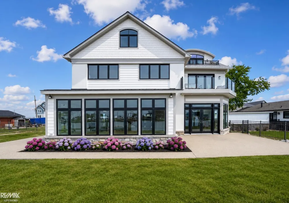 32824 River Road Harrison Charter Township, MI 48045
