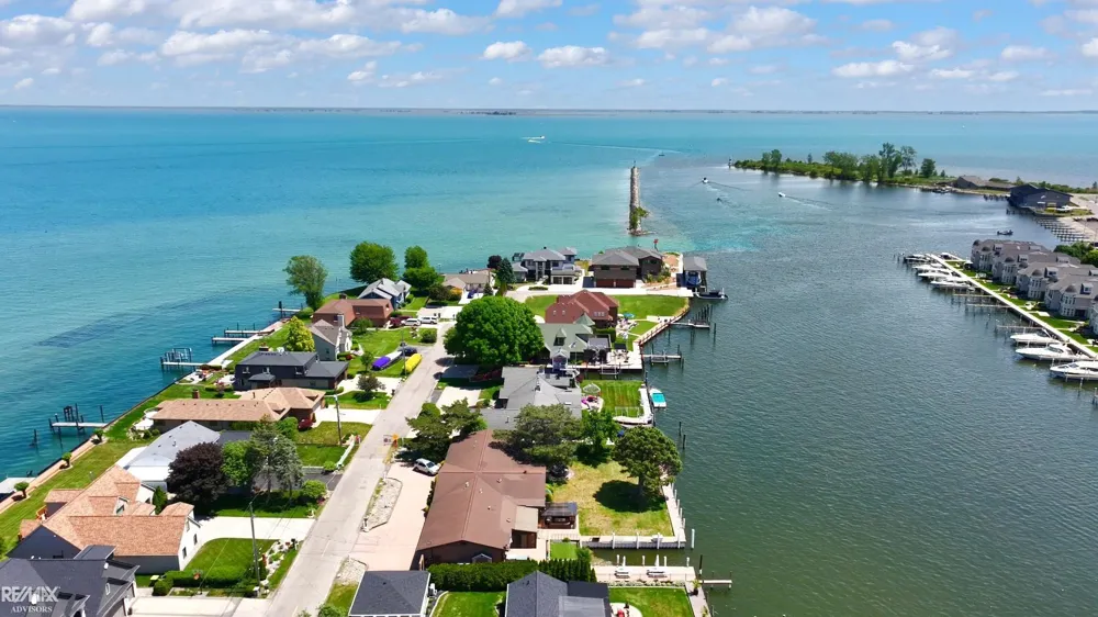 32824 River Road Harrison Charter Township, MI 48045