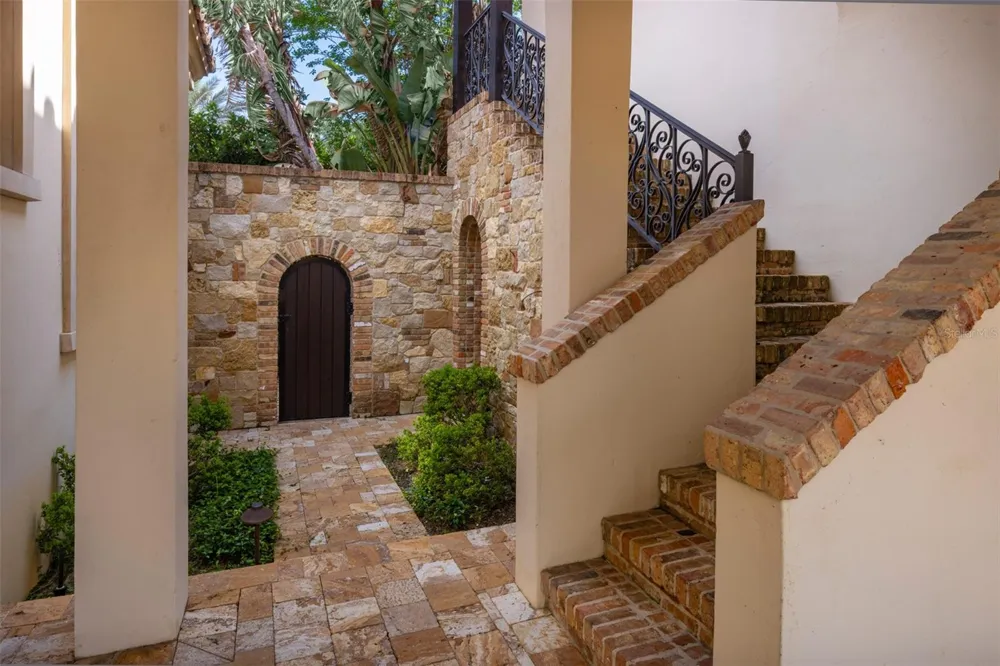 6119 GROSVENOR SHORE DRIVE Windermere, FL 34786