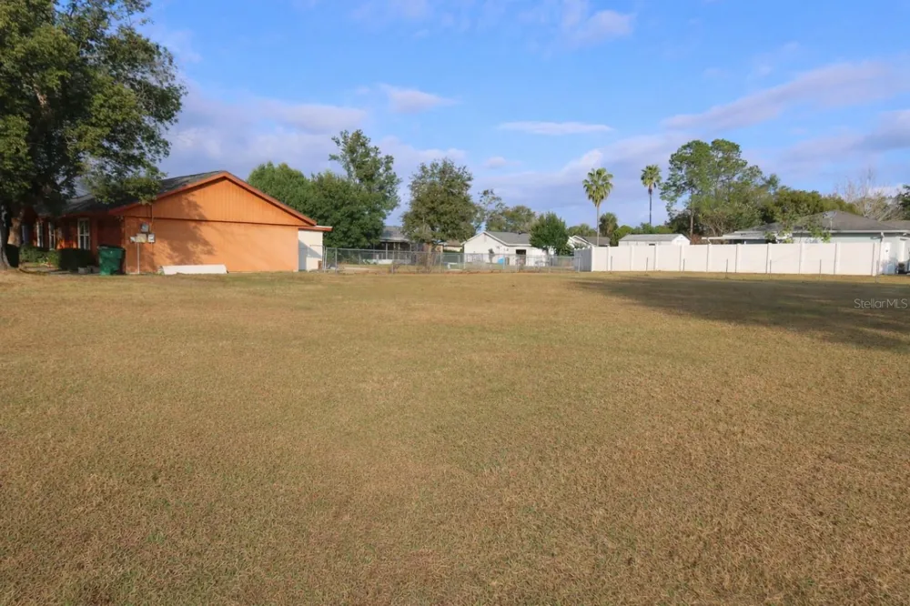 NORTH AVENUE Zephyrhills, FL 33542