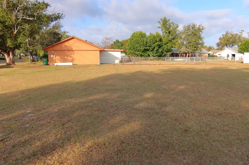 NORTH AVENUE Zephyrhills, FL 33542