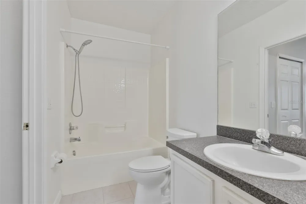 6437 CYPRESSDALE DRIVE #201 Riverview, FL 33578
