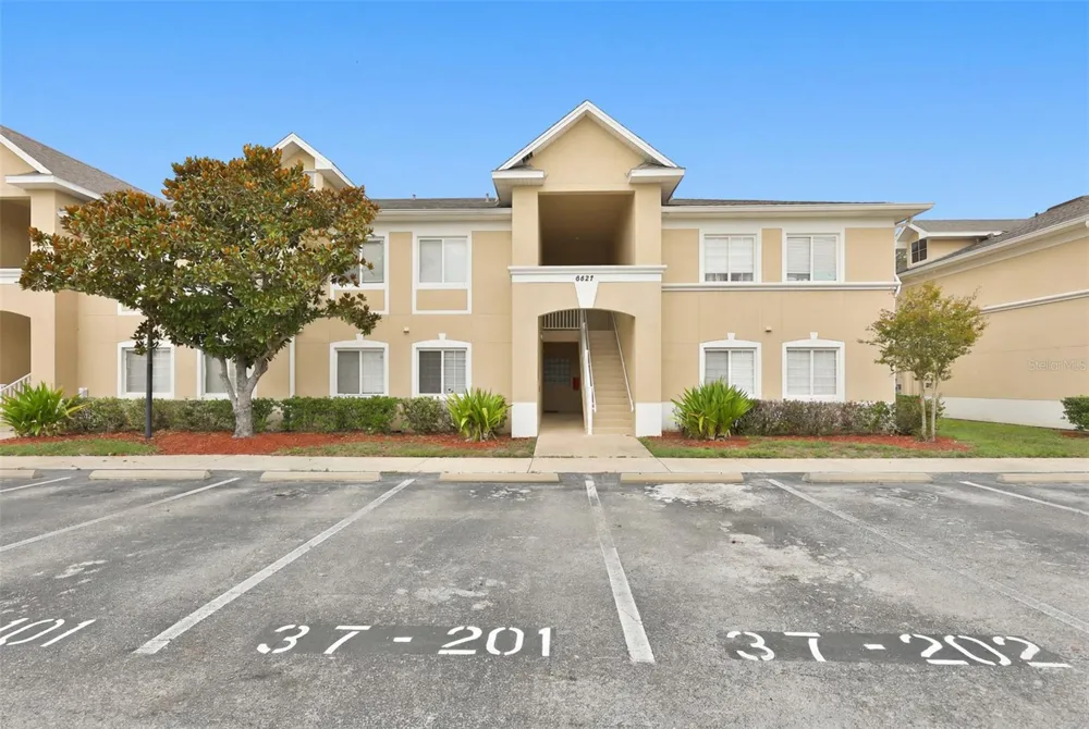 6437 CYPRESSDALE DRIVE #201 Riverview, FL 33578