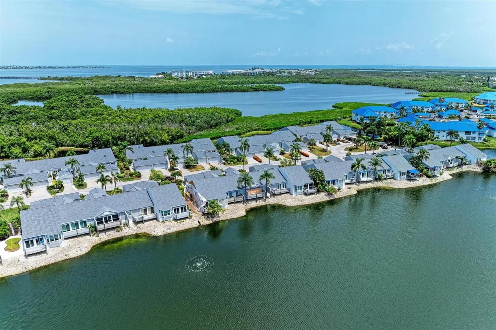 1218 SPOONBILL LANDINGS CIR Bradenton, FL 34209