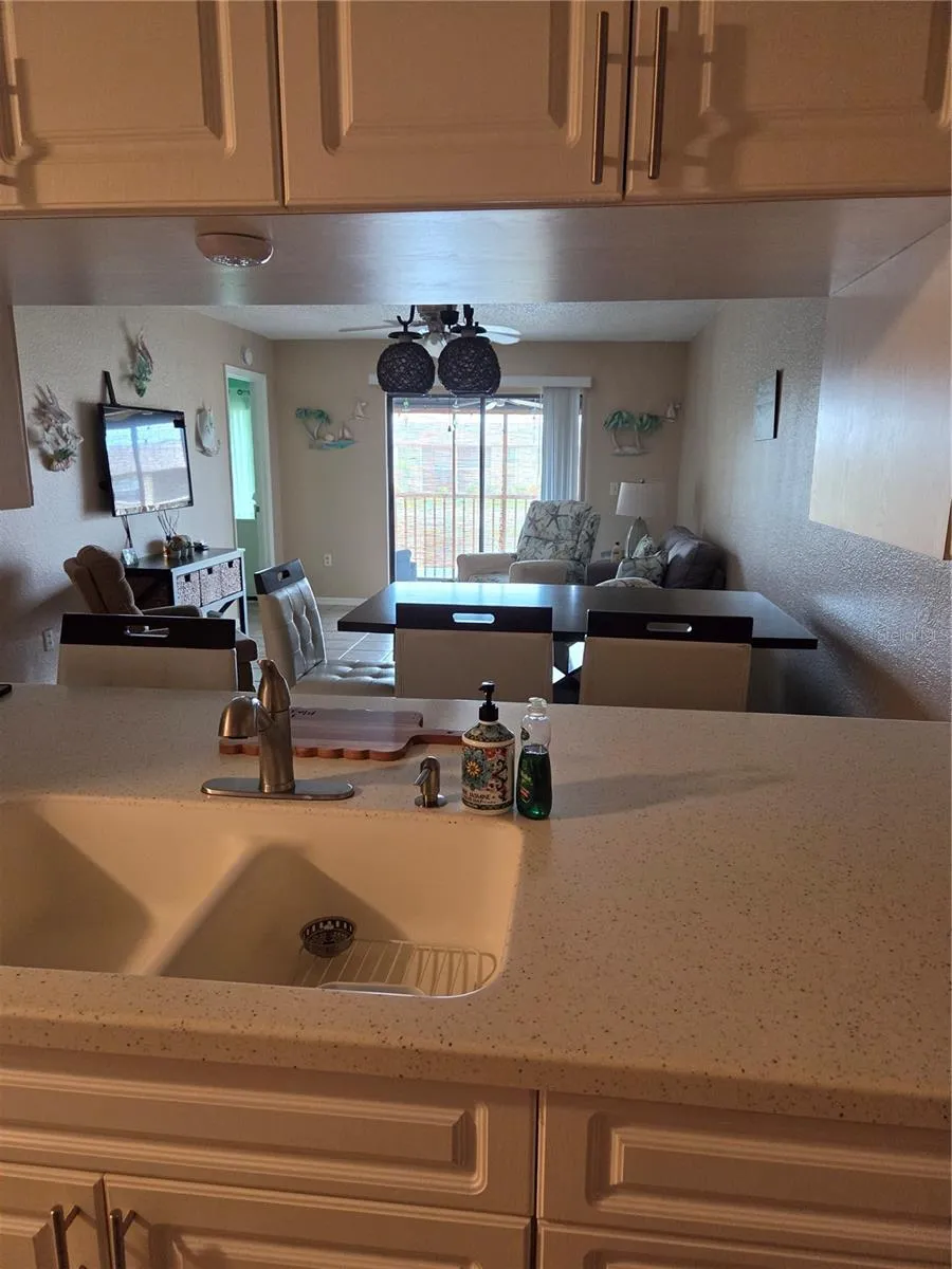 4016 OAKVIEW DRIVE #J8 Punta Gorda, FL 33980