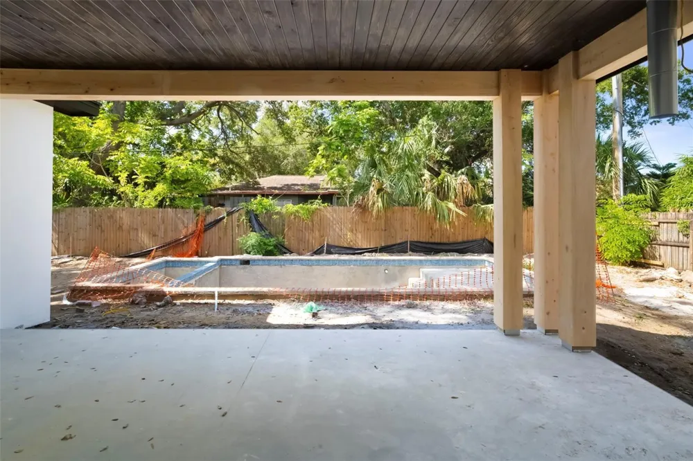 2114 FLOYD STREET Sarasota, FL 34239