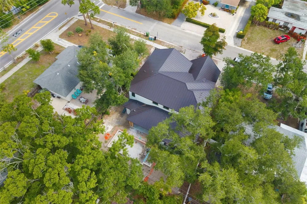 2114 FLOYD STREET Sarasota, FL 34239