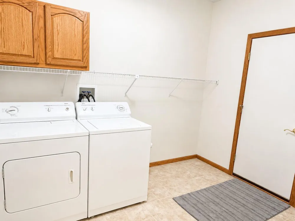 1246 Vernon Drive Carver, MN 55315