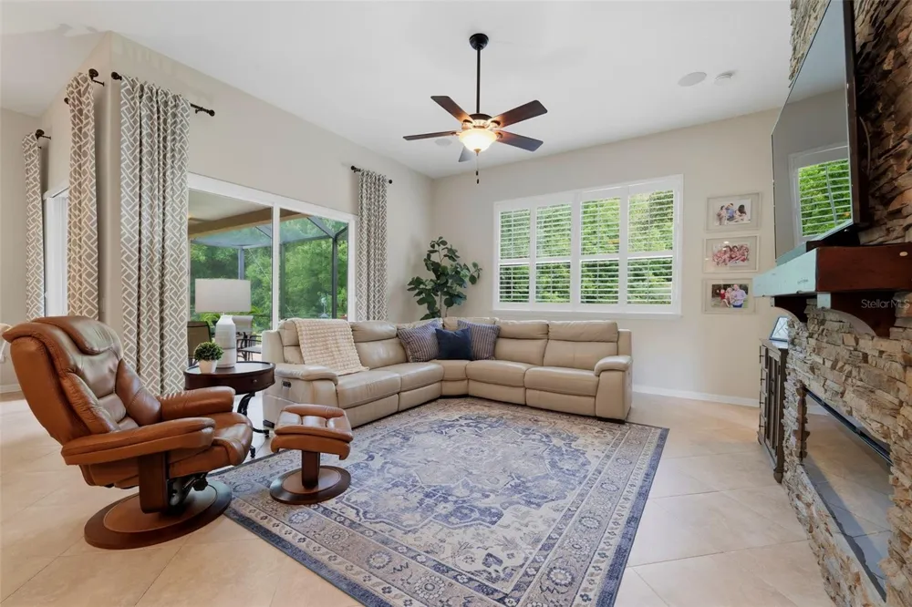 14828 MAN O WAR DRIVE Odessa, FL 33556
