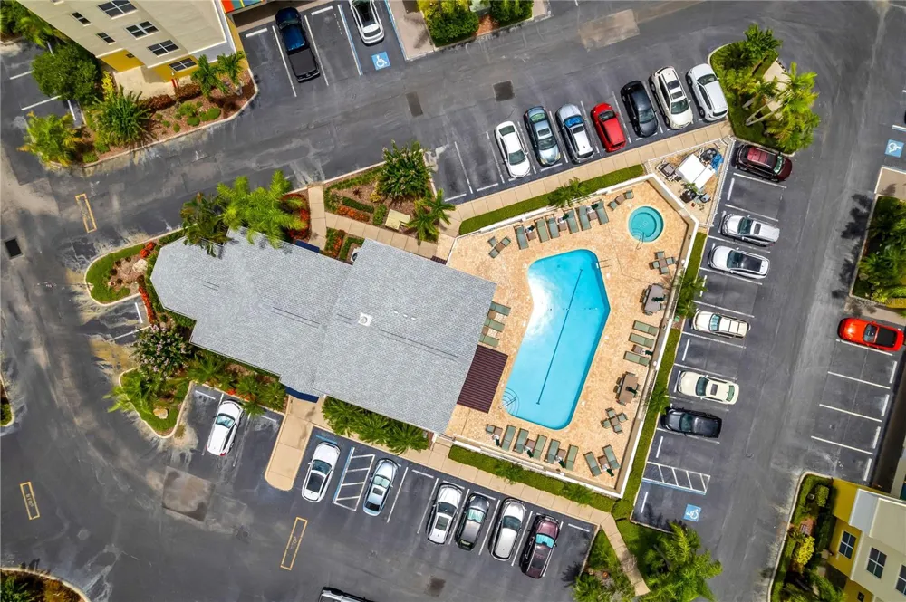 1200 COUNTRY CLUB DRIVE #1301 Largo, FL 33771