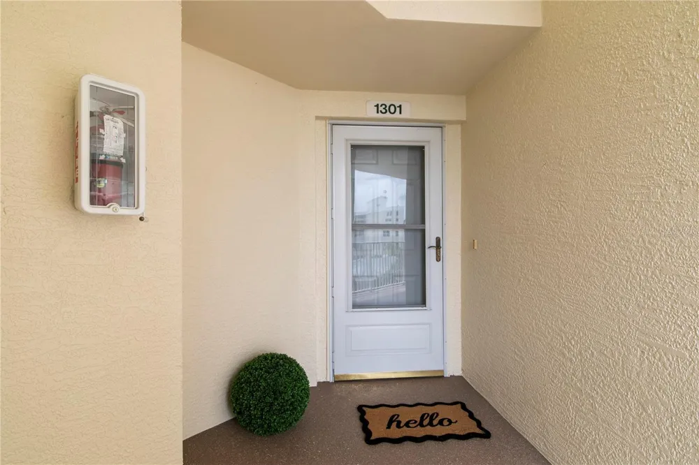 1200 COUNTRY CLUB DRIVE #1301 Largo, FL 33771