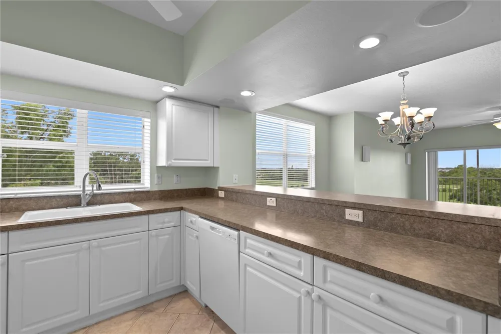 1200 COUNTRY CLUB DRIVE #1301 Largo, FL 33771