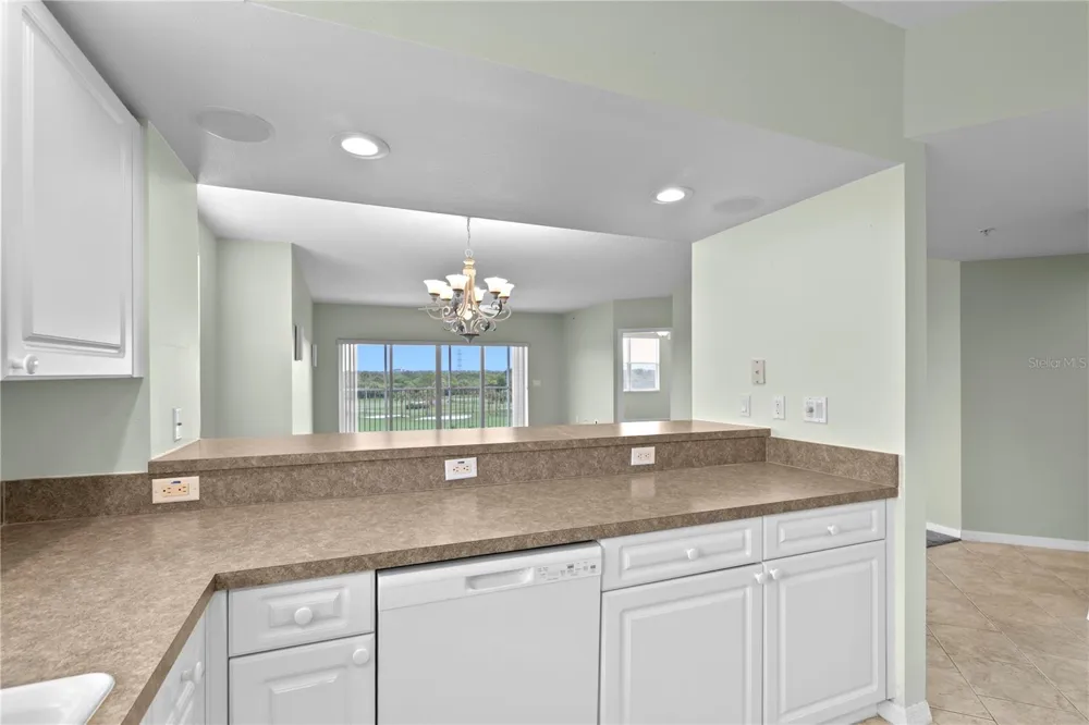 1200 COUNTRY CLUB DRIVE #1301 Largo, FL 33771