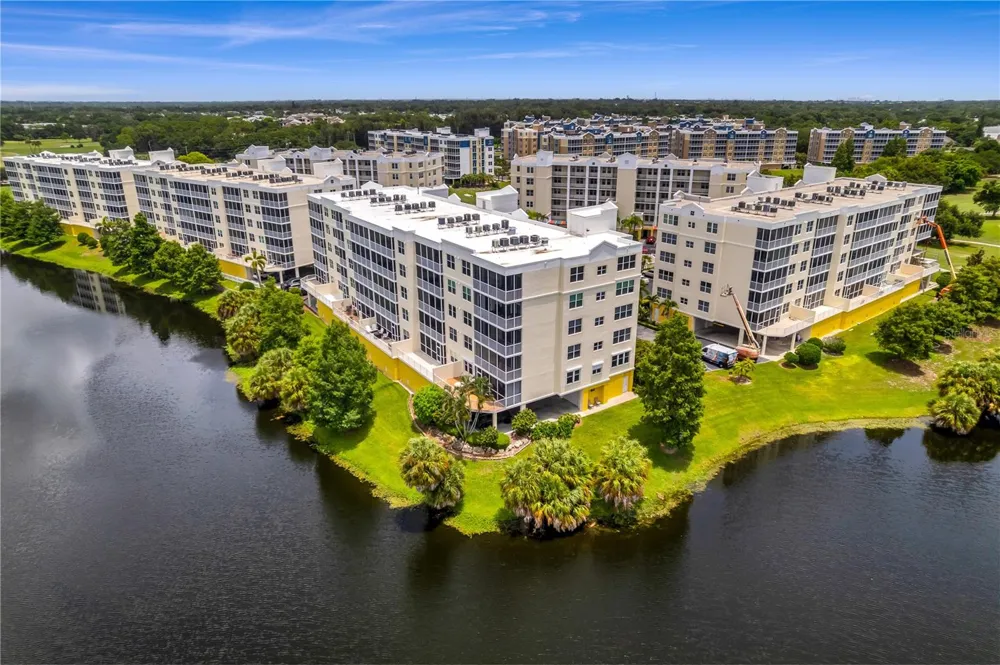 1200 COUNTRY CLUB DRIVE #1301 Largo, FL 33771