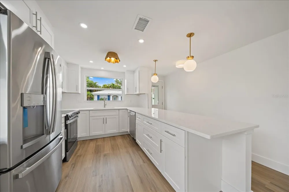 683 SPANISH DRIVE S #214 Longboat Key, FL 34228