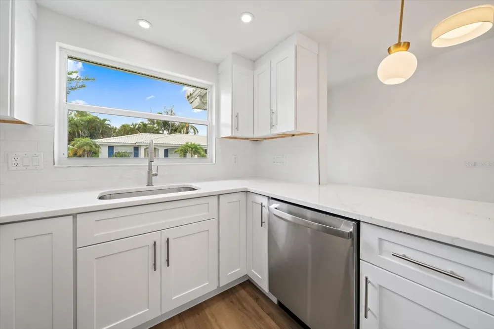 683 SPANISH DRIVE S #214 Longboat Key, FL 34228