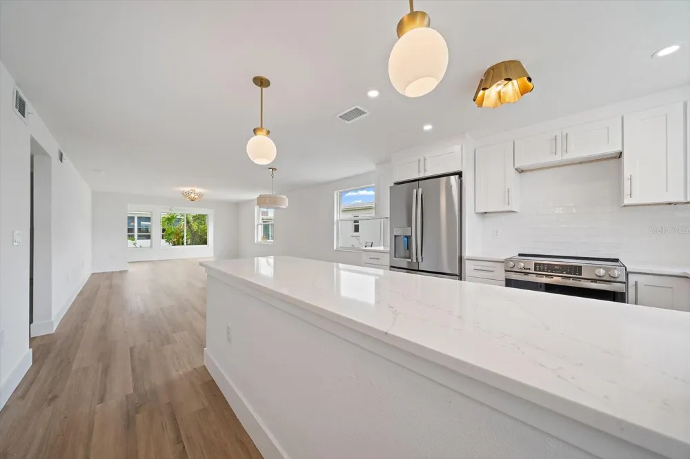 683 SPANISH DRIVE S #214 Longboat Key, FL 34228