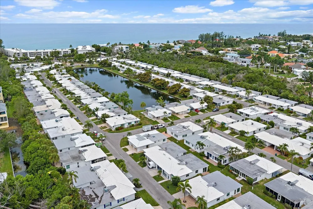 683 SPANISH DRIVE S #214 Longboat Key, FL 34228