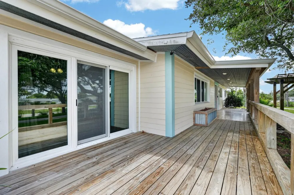 2071 S PENINSULA DRIVE Daytona Beach, FL 32118