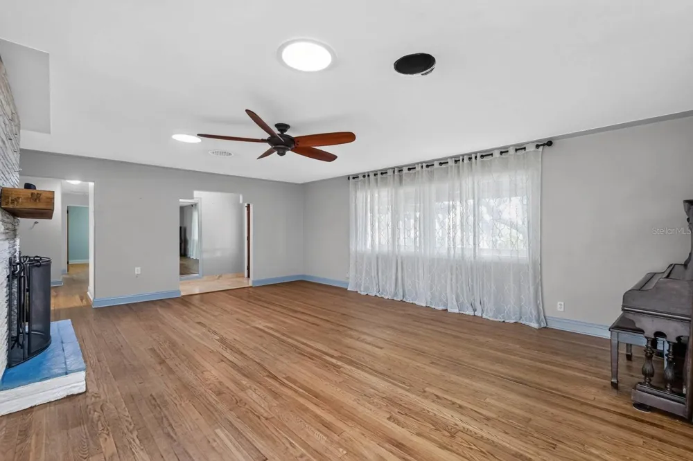 2071 S PENINSULA DRIVE Daytona Beach, FL 32118
