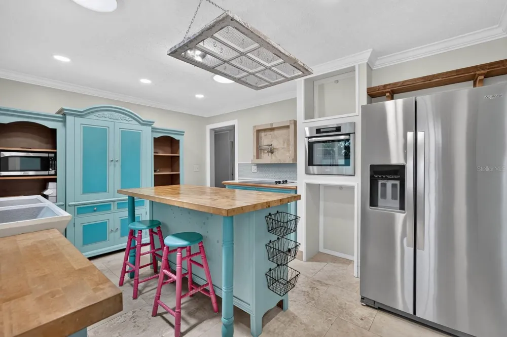 2071 S PENINSULA DRIVE Daytona Beach, FL 32118