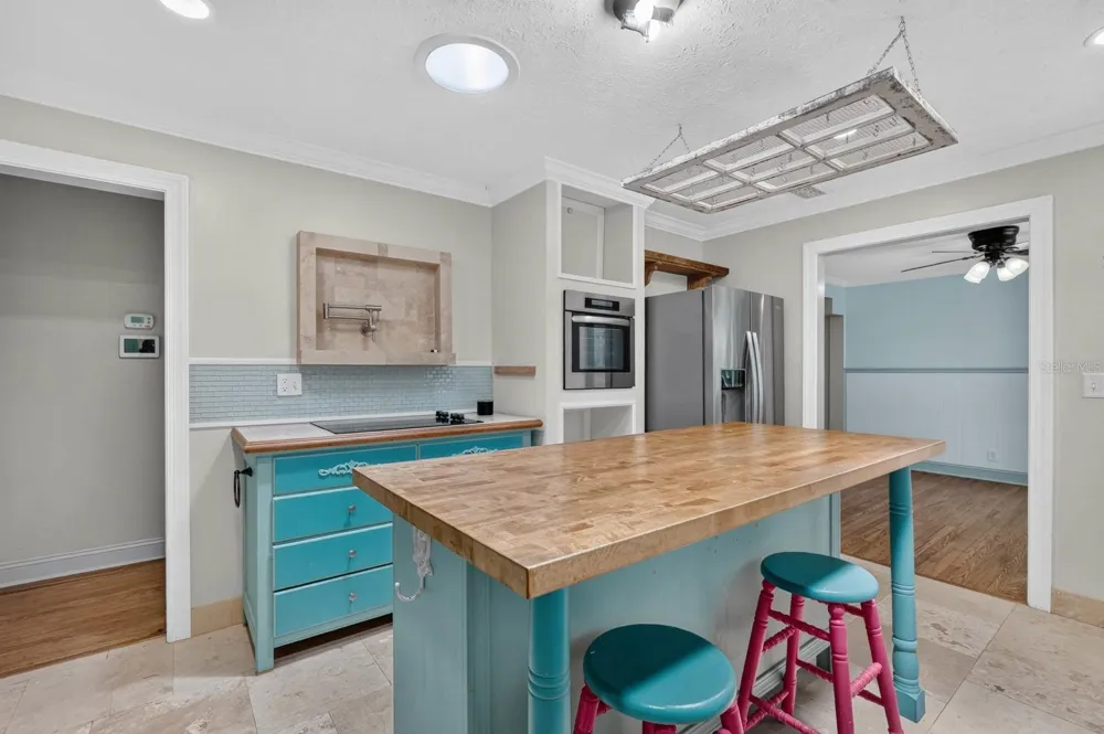 2071 S PENINSULA DRIVE Daytona Beach, FL 32118