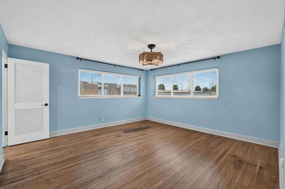 2071 S PENINSULA DRIVE Daytona Beach, FL 32118