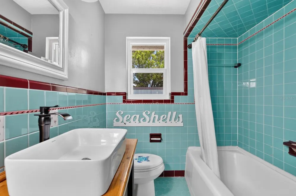 2071 S PENINSULA DRIVE Daytona Beach, FL 32118