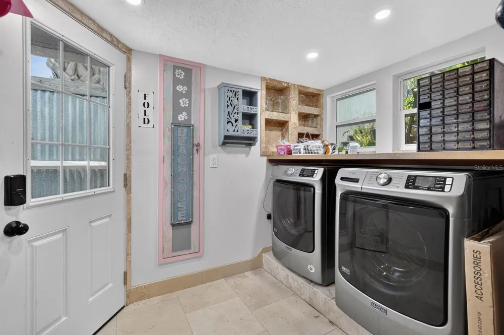 2071 S PENINSULA DRIVE Daytona Beach, FL 32118