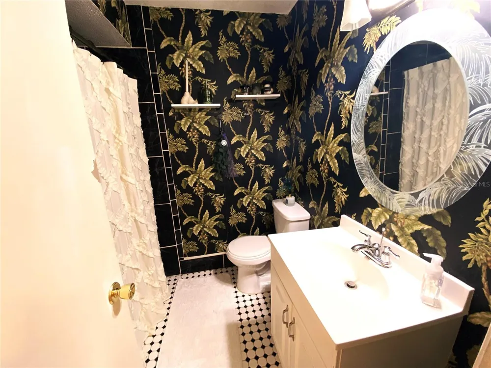 1500 GAY ROAD #4D Winter Park, FL 32789