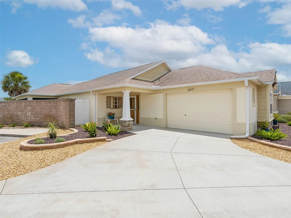 2877 FEUSTEL AVENUE The Villages, FL 32163